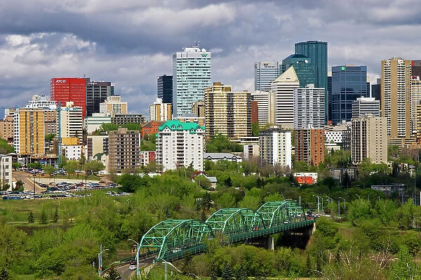 Edmonton skyline and the Dawson Bridge that spans the North Saskatchewan River