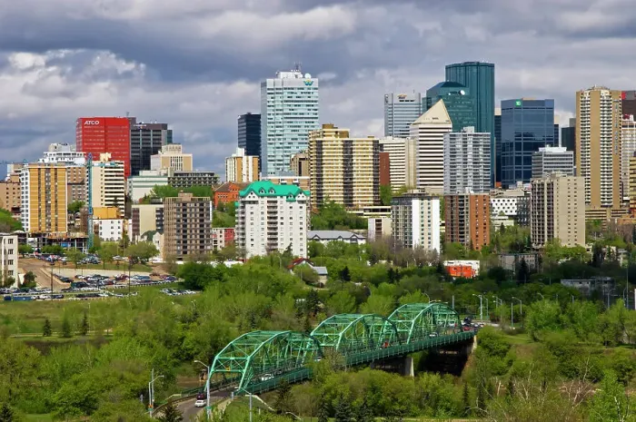 Framed Print : Edmonton skyline and the Dawson Bridge that spans the North Saskatchewan River Framed Print : Edmonton skyline and the Dawson Bridge that spans the North Saskatchewan River