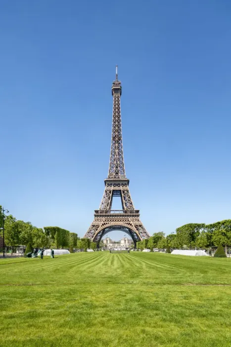 Framed Print : Eiffel Tower and Parc du Champ-de-Mars, Paris, France Framed Print : Eiffel Tower and Parc du Champ-de-Mars, Paris, France