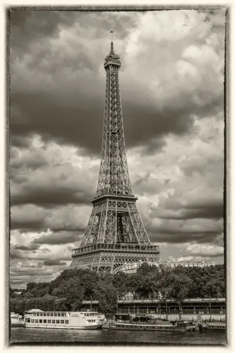 Framed Print : Eiffel Tower, Paris, France Framed Print : Eiffel Tower, Paris, France