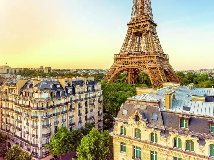 Framed Print : Eiffel Tower, Paris, France Framed Print : Eiffel Tower, Paris, France