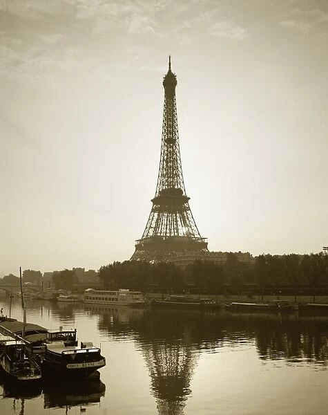 Eiffel Tower (Tour Eiffel) & The Seine River at Dawn, Paris, France