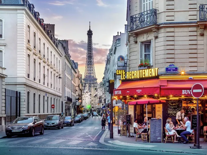 Framed Print : Eiffel Tower View and Cafe Le Recrutement, Invalides, Paris, Ile de France, France Framed Print : Eiffel Tower View and Cafe Le Recrutement, Invalides, Paris, Ile de France, France