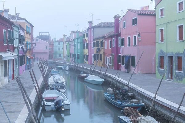 El Caago ('fog'in local dialect) surrounded the small island of Burano