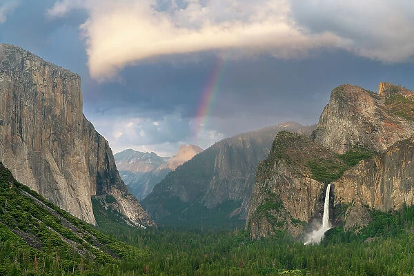 El Capitan, Half Dome and Bridalveil Fall as seen from Tunnel view viewpoint at sunset, Yosemite National Park, UNESCO, Sierra Nevada, California, USA