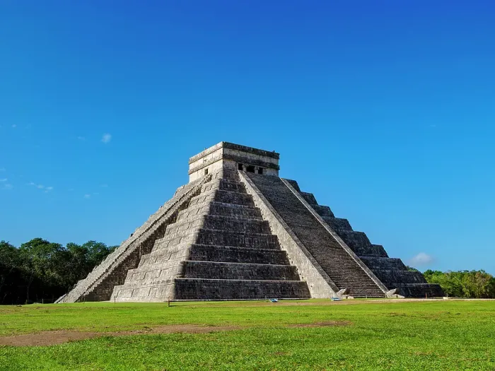 Framed Print : El Castillo or Temple of Kukulcan, Chichen Itza, Yucatan State, Mexico Framed Print : El Castillo or Temple of Kukulcan, Chichen Itza, Yucatan State, Mexico