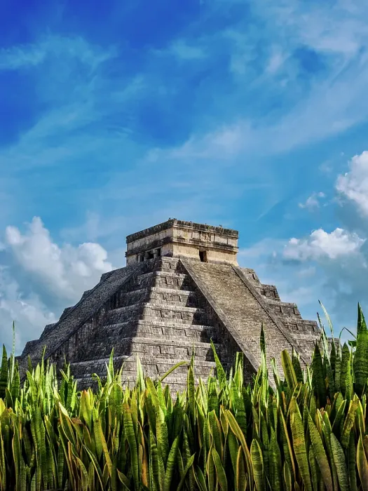 Framed Print : El Castillo or Temple of Kukulcan, Chichen Itza, Yucatan State, Mexico Framed Print : El Castillo or Temple of Kukulcan, Chichen Itza, Yucatan State, Mexico
