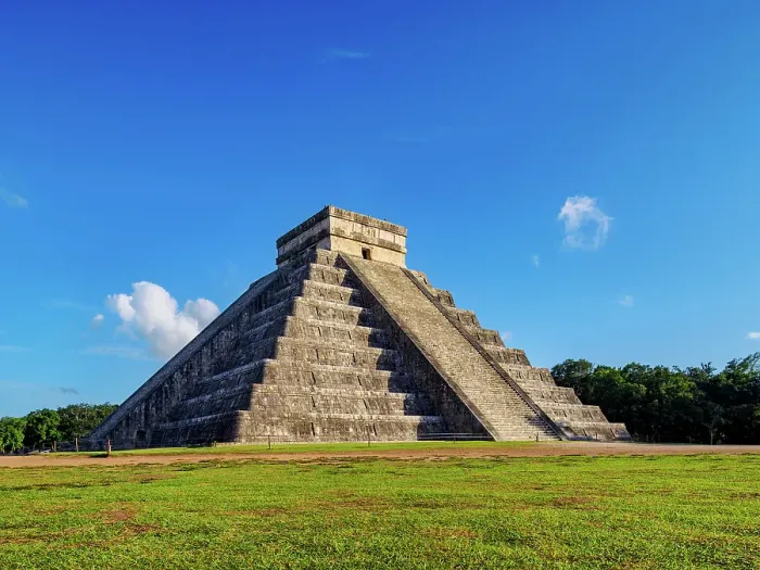 Framed Print : El Castillo or Temple of Kukulcan, Chichen Itza, Yucatan State, Mexico Framed Print : El Castillo or Temple of Kukulcan, Chichen Itza, Yucatan State, Mexico