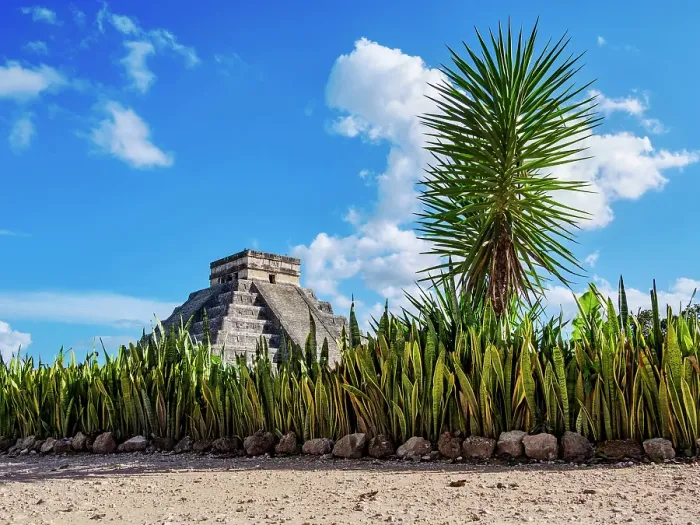 Framed Print : El Castillo or Temple of Kukulcan, low angle view, Chichen Itza, Yucatan State, Mexico Framed Print : El Castillo or Temple of Kukulcan, low angle view, Chichen Itza, Yucatan State, Mexico