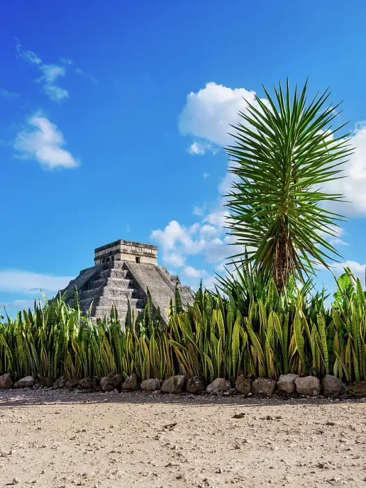 Framed Print : El Castillo or Temple of Kukulcan, low angle view, Chichen Itza, Yucatan State, Mexico Framed Print : El Castillo or Temple of Kukulcan, low angle view, Chichen Itza, Yucatan State, Mexico