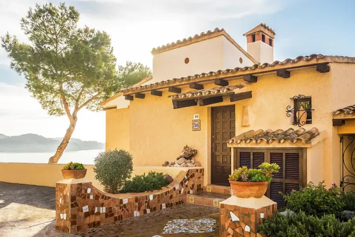 Framed Print : Elegant villa on the bay of Cala Fornells, Mallorca, Balearic Islands, Spain