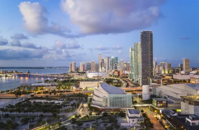 Framed Print : Elevated view over Biscayne Boulevard and the skyline of Miami, Florida, USA Framed Print : Elevated view over Biscayne Boulevard and the skyline of Miami, Florida, USA