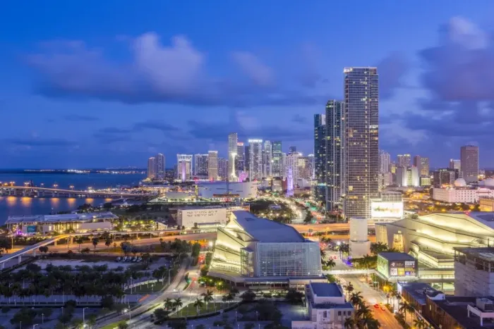 Framed Print : Elevated view over Biscayne Boulevard and the skyline of Miami, Florida, USA Framed Print : Elevated view over Biscayne Boulevard and the skyline of Miami, Florida, USA