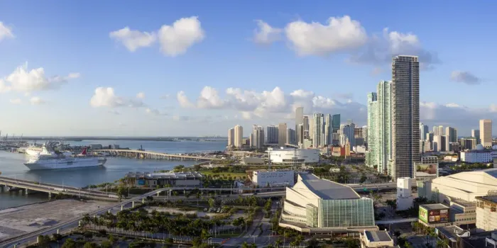 Framed Print : Elevated view over Biscayne Boulevard and the skyline of Miami, Florida, USA Framed Print : Elevated view over Biscayne Boulevard and the skyline of Miami, Florida, USA