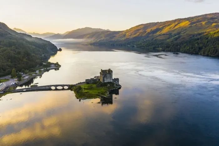 Framed Print : Elevated view of Eilean Donan Castle on Loch Duich, Dornie, Scotland, UK