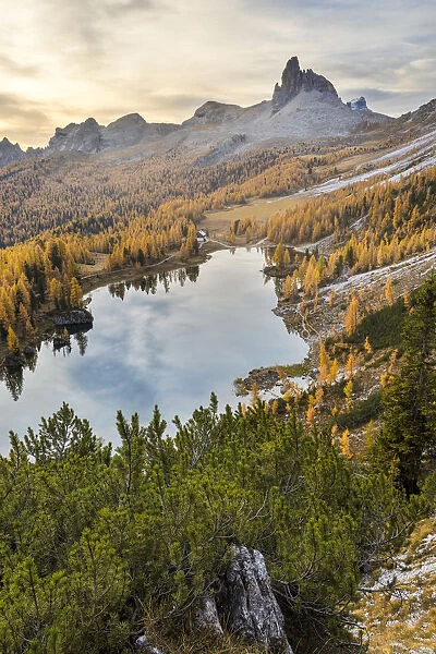 Elevated view on the Federa lake in autumn, Cortina d Ampezzo, Belluno, Dolomites
