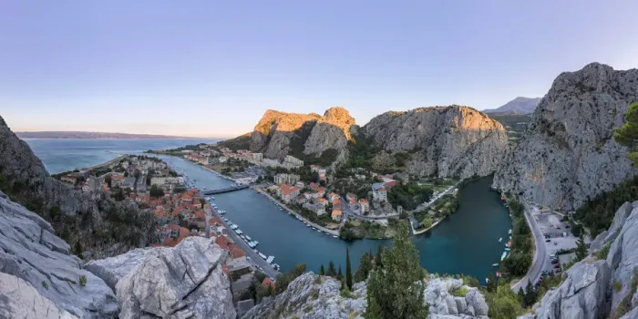 Framed Print : Elevated view of Omis and the Cetina river canyon, Dalmatia, Adriatic Coast, Croatia Framed Print : Elevated view of Omis and the Cetina river canyon, Dalmatia, Adriatic Coast, Croatia
