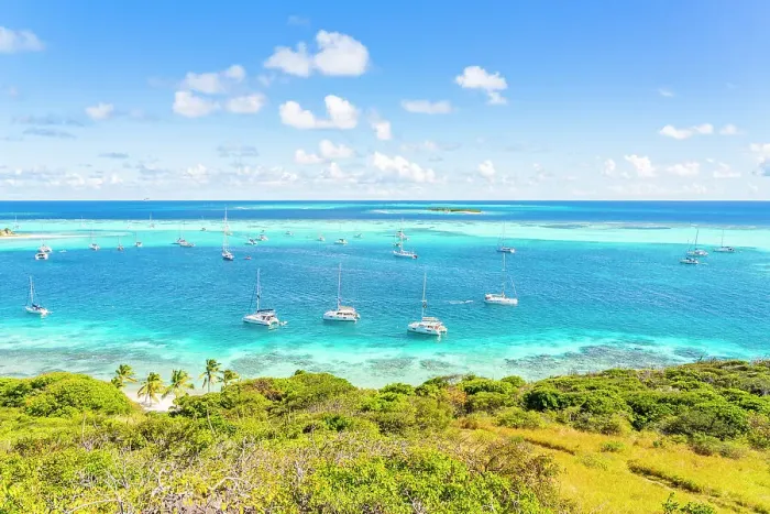 Framed Print : Elevated view from Petit Rameau Island, looking towards the Tobago Cays in the Grenadines Islands, Saint Vincent and the Grenadines, Caribbean Framed Print : Elevated view from Petit Rameau Island, looking towards the Tobago Cays in the Grenadines Islands, Saint Vincent and the Grenadines, Caribbean
