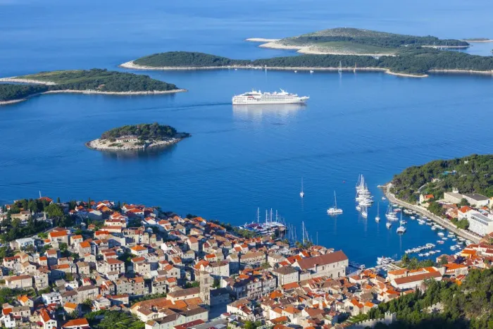 Framed Print : Elevated view over the picturesque harbour town of Hvar, Hvar, Dalmatia, Croatia Framed Print : Elevated view over the picturesque harbour town of Hvar, Hvar, Dalmatia, Croatia