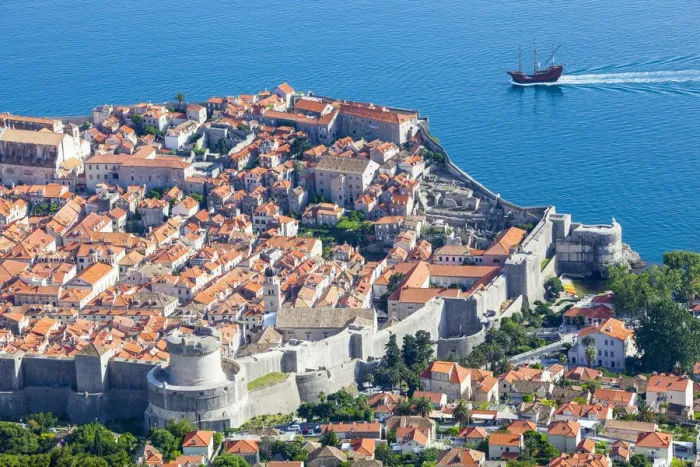 Framed Print : Elevated view over Stari Grad (Old Town), Dubrovnik, Dalmatia, Croatia Framed Print : Elevated view over Stari Grad (Old Town), Dubrovnik, Dalmatia, Croatia