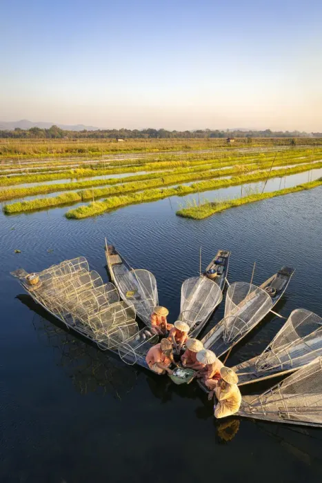 Framed Print : Elevated view of traditional fishermen on Lake Inle having a supper on boats together Framed Print : Elevated view of traditional fishermen on Lake Inle having a supper on boats together