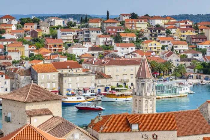 Framed Print : Elevated View Over Trogir, Trogir, Dalmatian Coast, Croatia, Europe Framed Print : Elevated View Over Trogir, Trogir, Dalmatian Coast, Croatia, Europe
