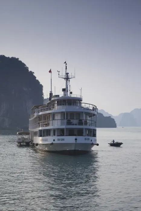 Framed Print : Emeraude cruise boat, Halong Bay, Vietnam Framed Print : Emeraude cruise boat, Halong Bay, Vietnam