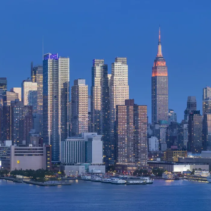 Framed Print : Empire State Building & Midtown Manhattan from New Jersey, New York City, USA Framed Print : Empire State Building & Midtown Manhattan from New Jersey, New York City, USA
