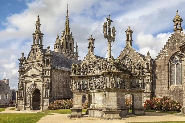 Enclosed parish near Lampaul-Guimiliau, Cotes-d Armor, Brittany, France