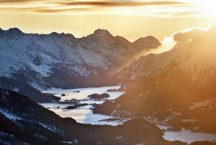 Framed Print : Engadine valley with lakes of Sils, Selvaplana and Sankt Morits covered by snow, at sunset. Graubunden Canton, Switzerland Framed Print : Engadine valley with lakes of Sils, Selvaplana and Sankt Morits covered by snow, at sunset. Graubunden Canton, Switzerland