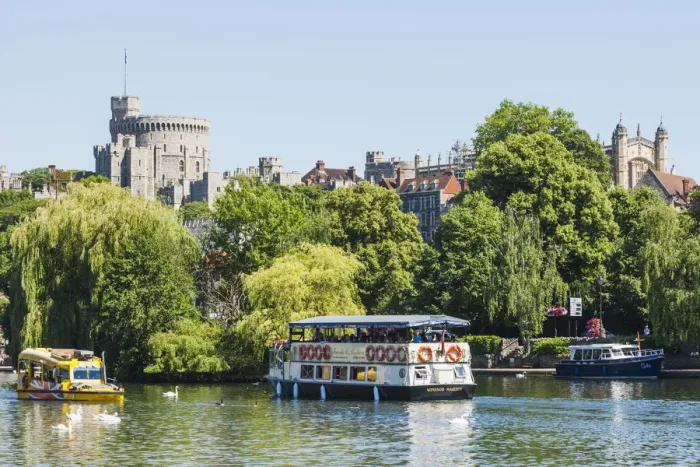 Framed Print : England, Berkshire, Windsor, Windsor Castle and River Thames Framed Print : England, Berkshire, Windsor, Windsor Castle and River Thames