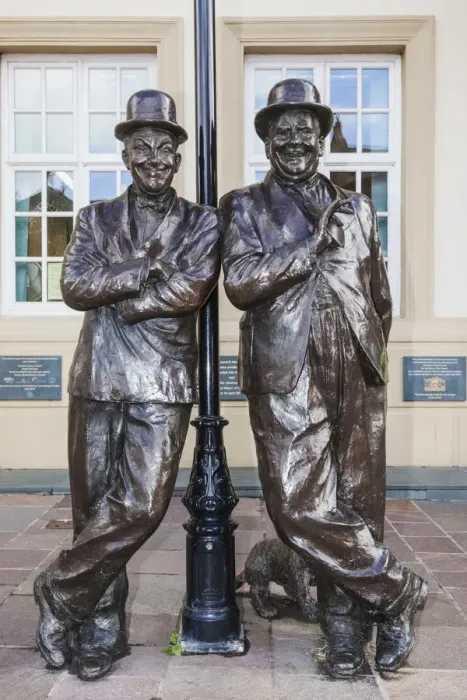 Framed Print : England, Cumbria, Lake District, Ulverston, Statue of Laurel and Hardy in front of Framed Print : England, Cumbria, Lake District, Ulverston, Statue of Laurel and Hardy in front of
