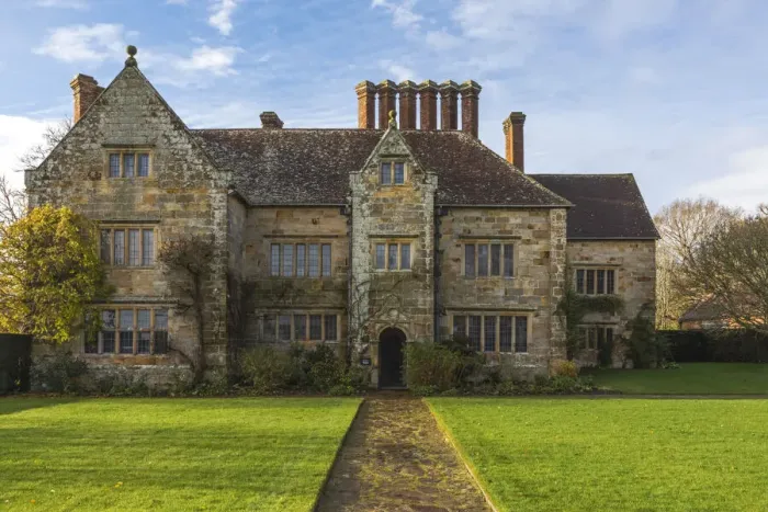 Framed Print : England, East Sussex, Burwash, Batemans House, The Home of the Famous British Writer Rudyard Kipling Framed Print : England, East Sussex, Burwash, Batemans House, The Home of the Famous British Writer Rudyard Kipling