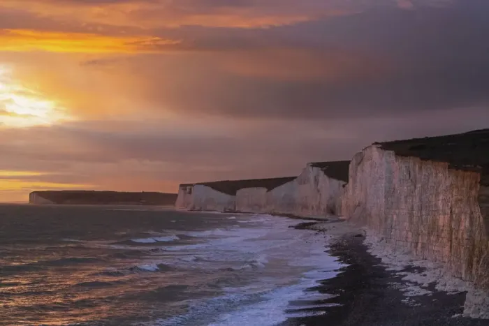 Framed Print : England, East Sussex, Eastbourne, Birling Gap, The Seven Sisters Cliffs and Beach in The Late Afternoon Light Framed Print : England, East Sussex, Eastbourne, Birling Gap, The Seven Sisters Cliffs and Beach in The Late Afternoon Light