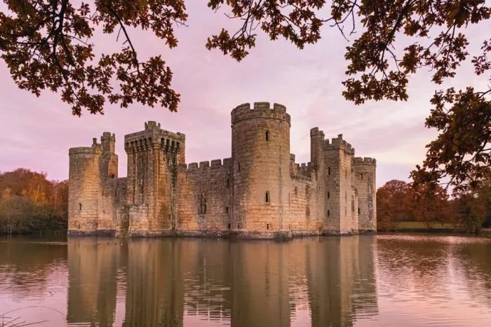 Framed Print : England, East Sussex, Robertsbridge, Bodiam Castle and Castle Moat Framed Print : England, East Sussex, Robertsbridge, Bodiam Castle and Castle Moat
