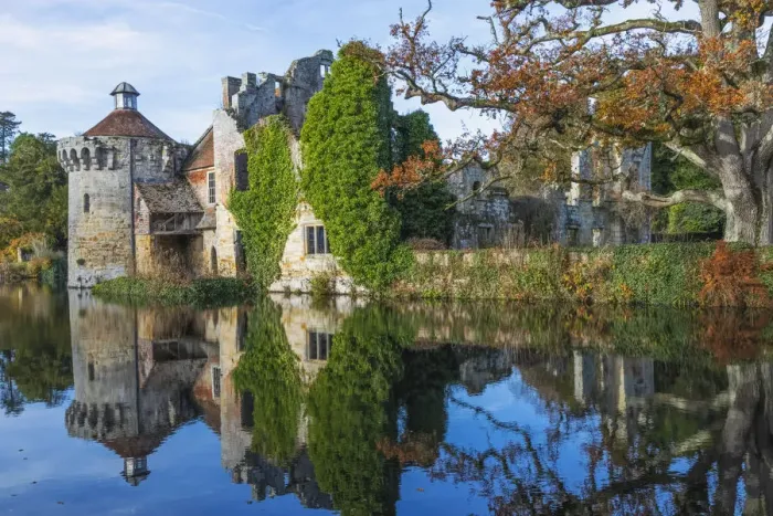 Framed Print : England, East Sussex, Tunbridge Wells, Lamberhurst, Scotney Castle Framed Print : England, East Sussex, Tunbridge Wells, Lamberhurst, Scotney Castle