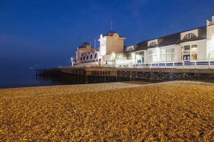 Framed Print : England, Hampshire, Pourtsmouth, Southsea, South Parade Pier