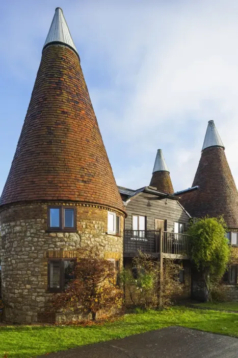 Framed Print : England, Kent, Converted Oast Houses aka Oasts near Tunbridge Wells Framed Print : England, Kent, Converted Oast Houses aka Oasts near Tunbridge Wells
