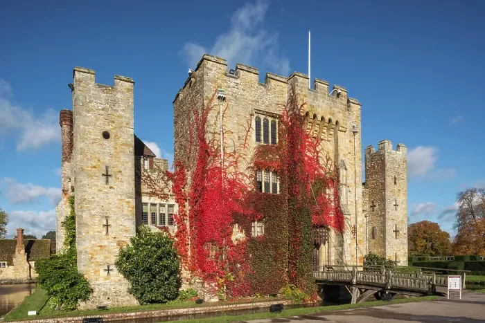 Framed Print : England, Kent, Edenbridge, Hever, Hever Castle in the Autumn