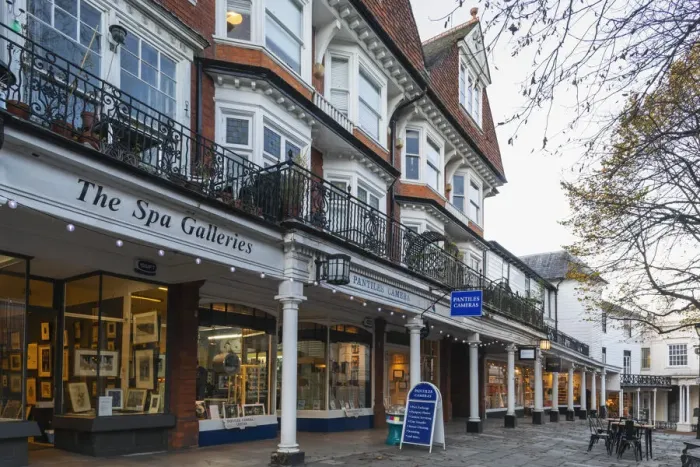 Framed Print : England, Kent, Tunbridge Wells, The Pantiles Shopping Street Framed Print : England, Kent, Tunbridge Wells, The Pantiles Shopping Street