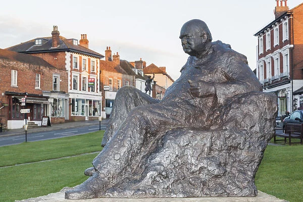 England, Kent, Westerham, Winston Churchill Statue