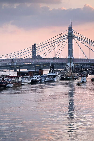 England, London, Battersea, Albert Bridge