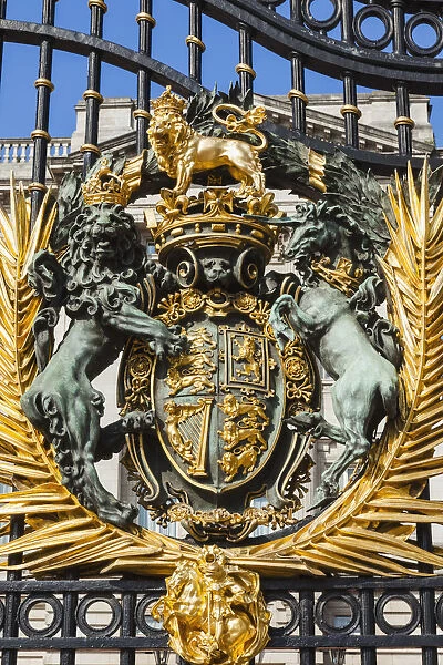 England, London, Buckingham Palace, Entrance Gates