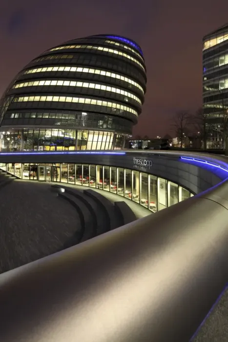 Framed Print : England, London City Hall at the River Thames Framed Print : England, London City Hall at the River Thames