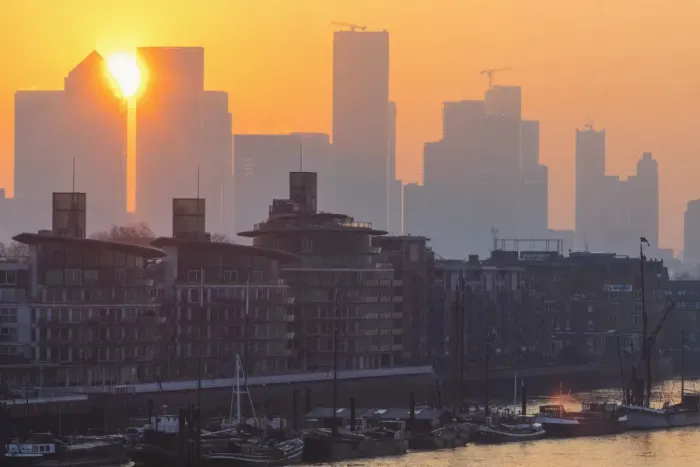 Framed Print : England, London, Docklands, River Thames and Canary Wharf Skyline at Dawn Framed Print : England, London, Docklands, River Thames and Canary Wharf Skyline at Dawn