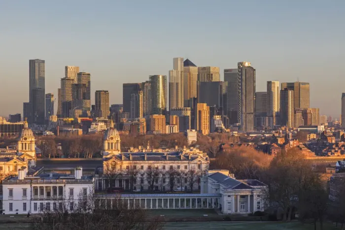 Framed Print : England, London, Greenwich, Winter View of the Docklands Skyline and Canary Wharf from Greenwich Park Framed Print : England, London, Greenwich, Winter View of the Docklands Skyline and Canary Wharf from Greenwich Park