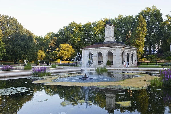 England, London, Hyde Park, Kensington Gardens, The Italian Garden