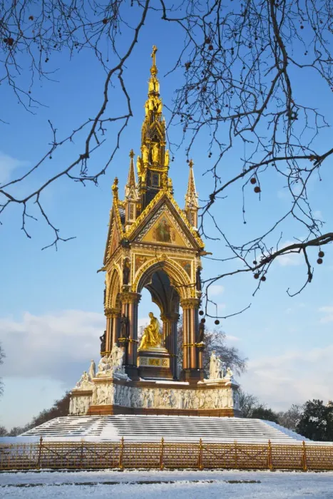 Framed Print : England, London, Kensington, Kensington Gardens, Albert Memorial on a snowy day Framed Print : England, London, Kensington, Kensington Gardens, Albert Memorial on a snowy day