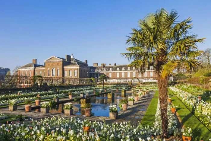 Framed Print : England, London, Kensington, Kensington Palace, The Sunken Garden Framed Print : England, London, Kensington, Kensington Palace, The Sunken Garden
