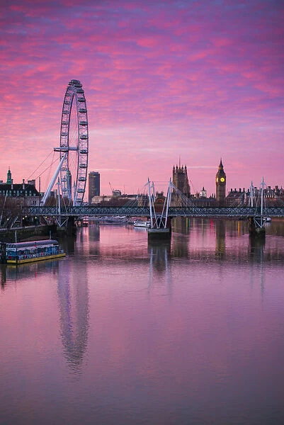 England, London, Southbank, The London Eye, sunrise